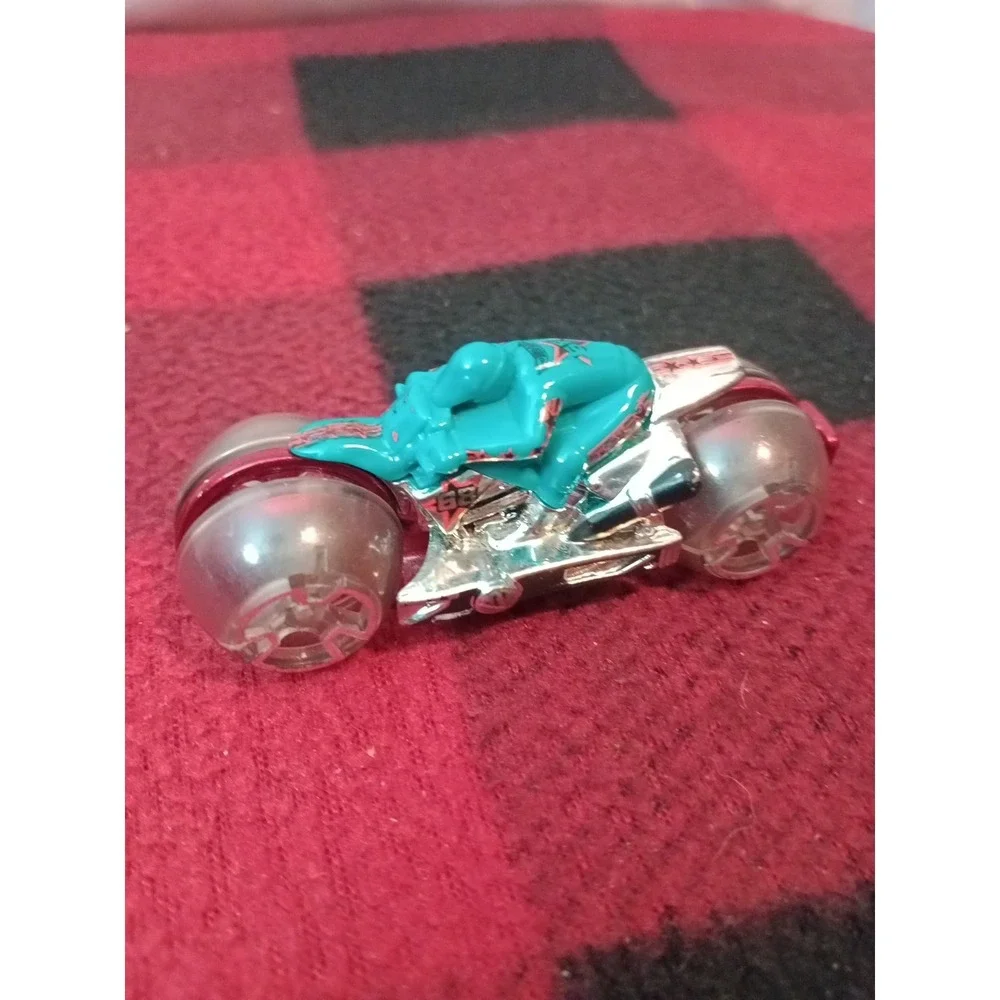 2013 Hot Wheels Motorcycle 99 Pilot 104 C131B
